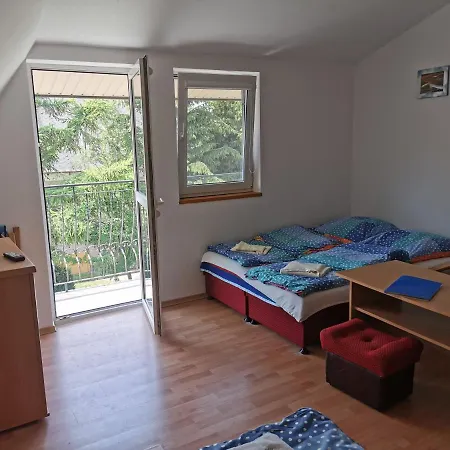 Bed & Breakfast Dom Wczasowy Maja Dzwirzyno