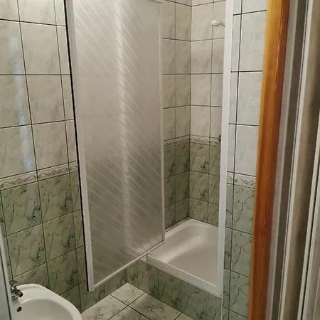 Dom Wczasowy Maja Bed & Breakfast *