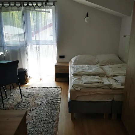 Dom Wczasowy Maja Bed & Breakfast *