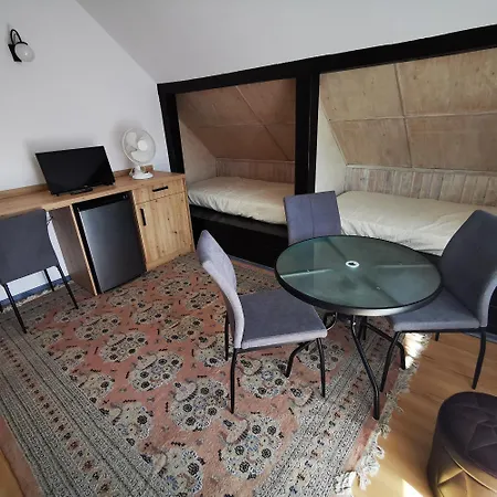 Dom Wczasowy Maja Bed & Breakfast