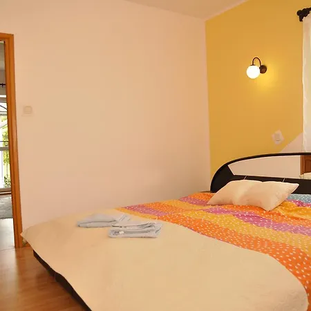 Dom Wczasowy Maja Bed & Breakfast *