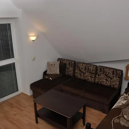 Dom Wczasowy Maja Bed & Breakfast *