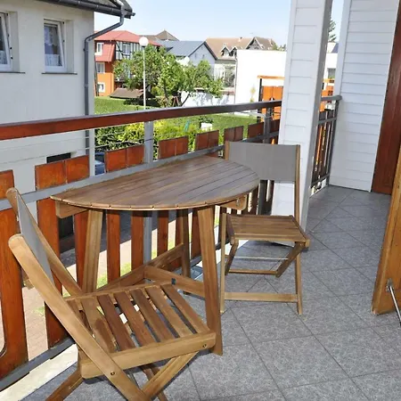 לינה וארוחת בוקר Maja 3*