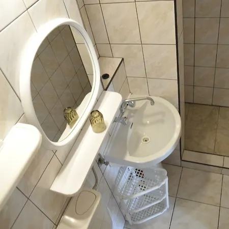 לינה וארוחת בוקר Maja דז'ווירז'ינו